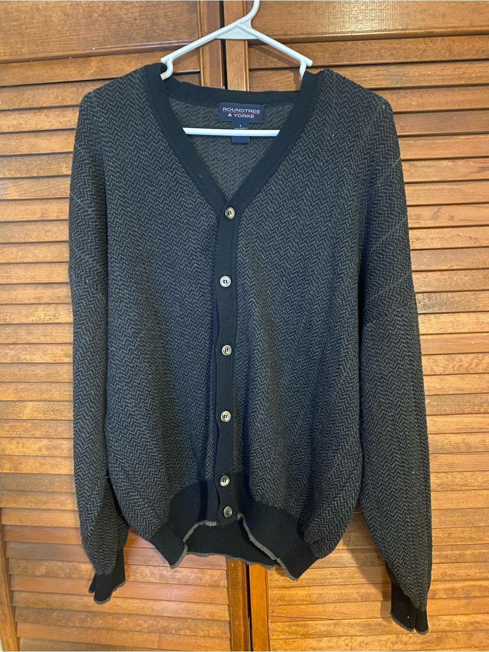 Vintage 90s Roundtree & Yorke L Wool Zigzag Herringbone V-Neck Button Cardigan